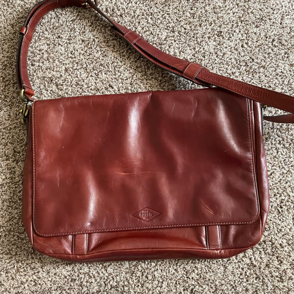 Fossil Leather messenger bag